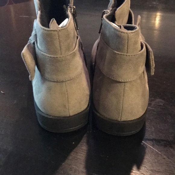 Almost Perfect 5 / Gray Suede Crazy 8 Booties - Picture 5 of 7